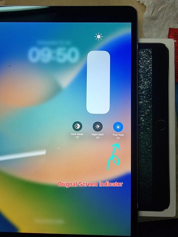 Apple iPad Pro 1st Gen. 64GB, Wi-Fi + 4G (Unlocked), 10.5 in - Space Grey - Image 4 of 4