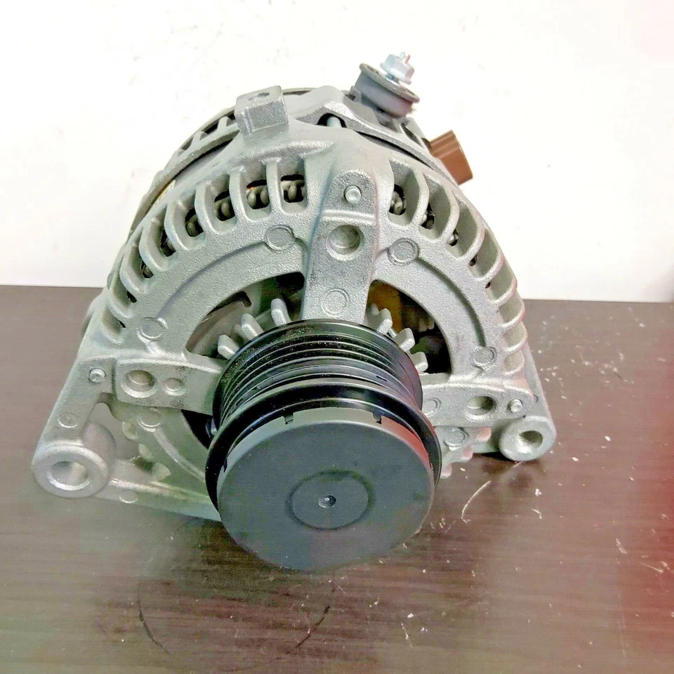 Alternador Toyota Sienna L4 2,7 litros 2011-2012 1AR-FE OEM/Reman por RR_Alternator Foto 2 de 4