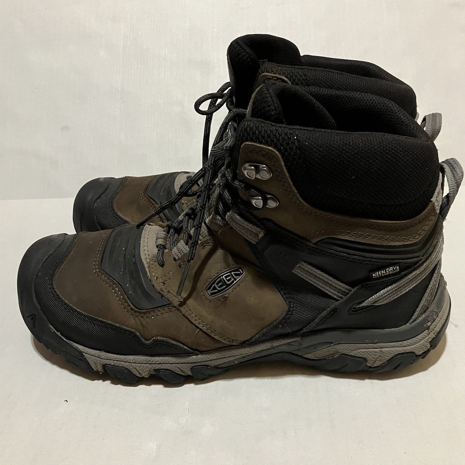 Stivali da trekking impermeabili Keen Ridge Flex da uomo taglia 13 marroni altezza media 1024911
