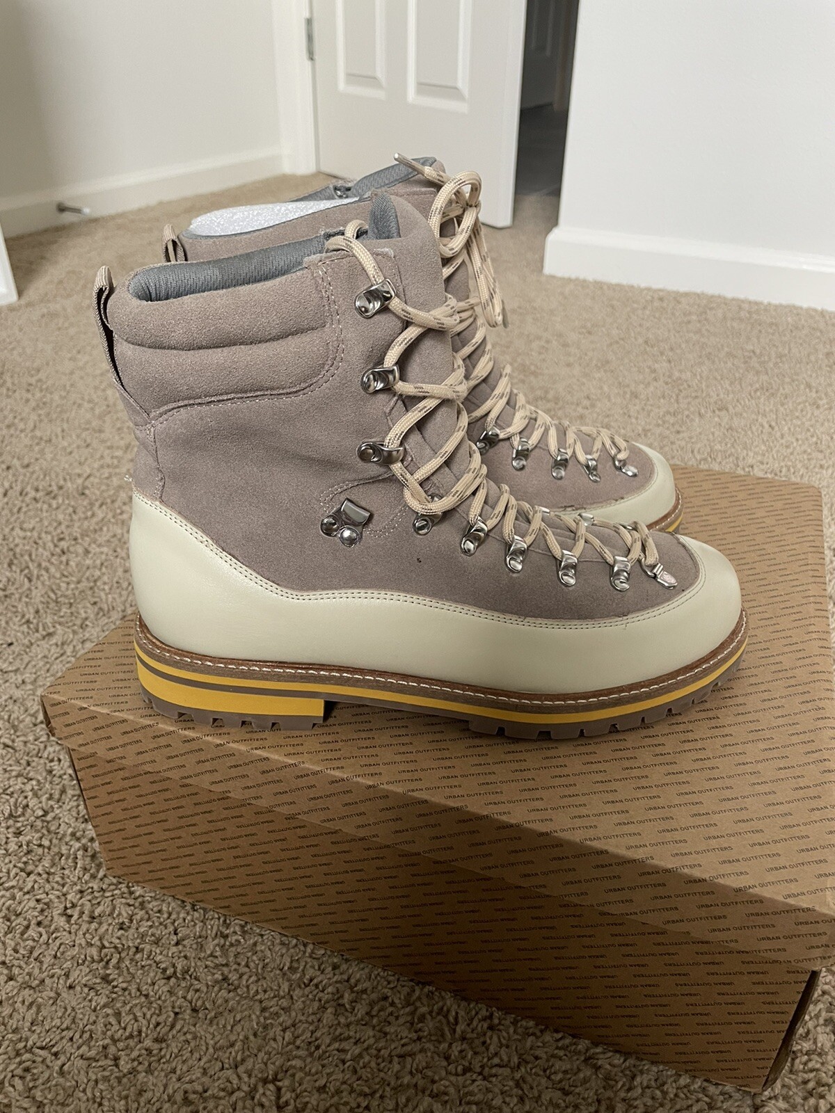 Mens Urban Outfitters Trek Hiker Hiking 