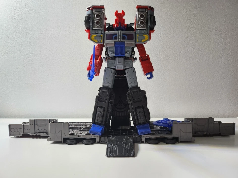 Transformers Legacy G2 Laser Optimus Prime Autobot Action Figure NO BOX - Immagine 2 di 4