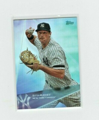 2020 Topps X Steve Aoki Rainbow Foil DJ LeMahieu New York Yankees #57