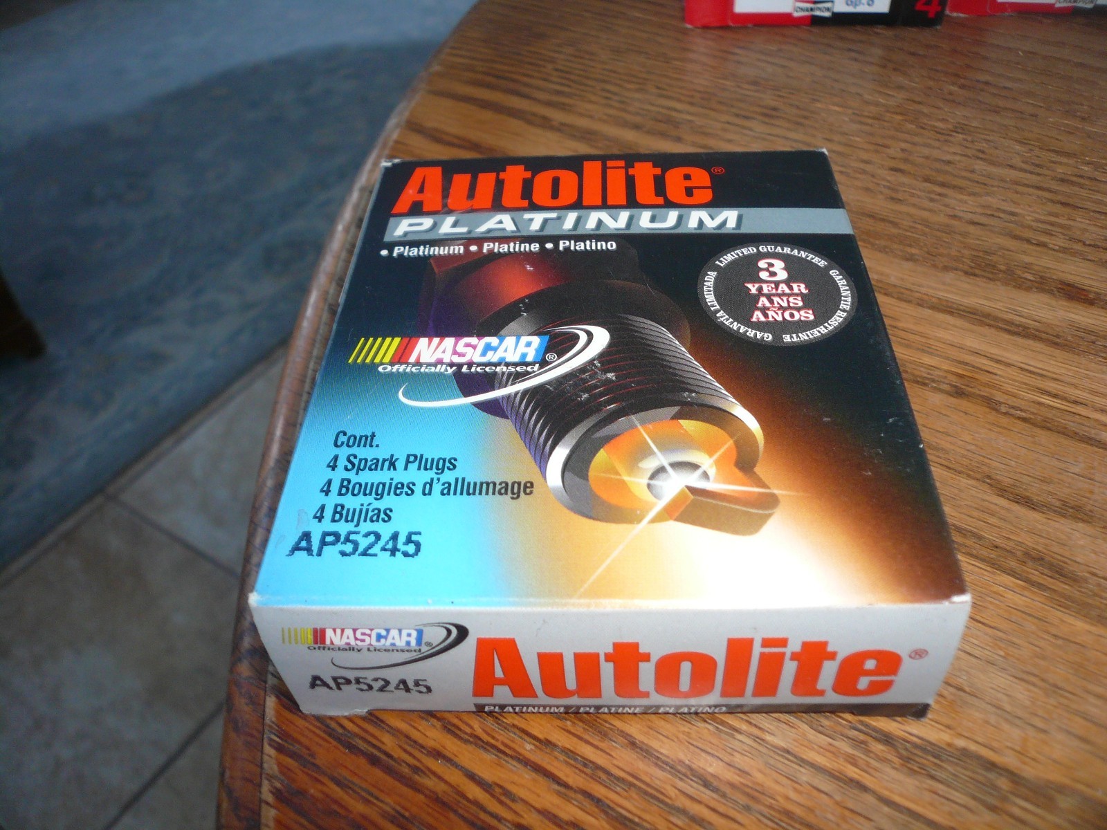 Lot of 4 OEM AP5245 Autolite Platinum Spark Plugs NOS - 2/1