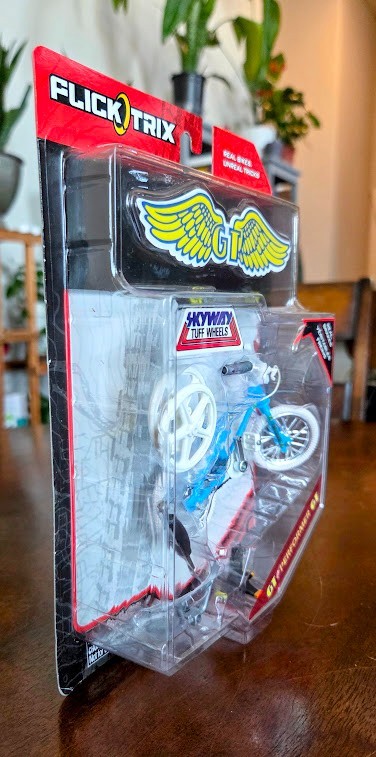NOS Flick Trix BMX Finger Bike GT Pro Performer Maui Blue Skyway