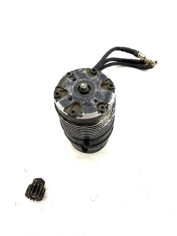 Motor sem escova HOBBYWING 4985 1650kv 6s para peças eixo quebrado - Imagem 2 de 4