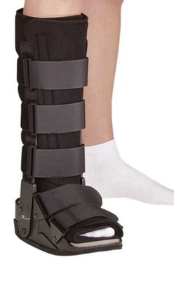 DEROYAL TRACKER EX WALKER 304F20 CLOSED HEEL MEDIUM BRAND NEW