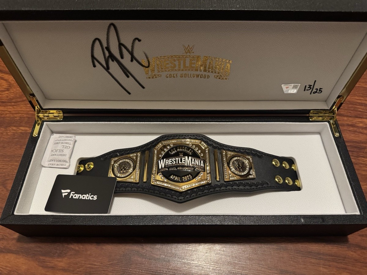 WWE Wrestlemania 39 Mini Championship Belt SwarovskiSigned Roman Reigns LE  13/25