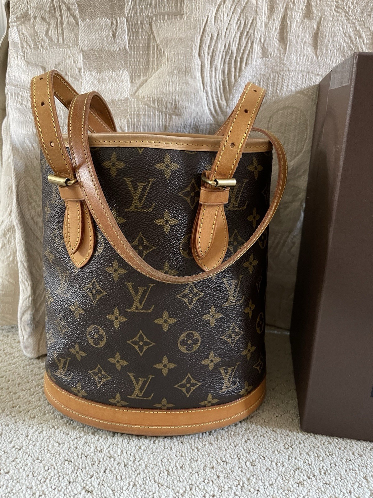 LOUIS VUITTON PETIT BUCKET MONOGRAM CANVAS SATCHE… - image 19