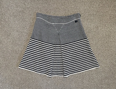 Women s Chanel CC Resort 2015 Woven Mini Skirt Beige/Black - Size 34 / US XS