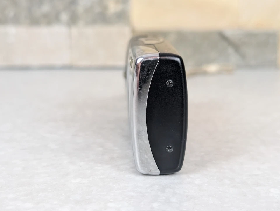 Canon Powershot SD30 5MP Digital Elph 2.4x Optical Zoom !! PLEASE READ !! - Image 4 of 4