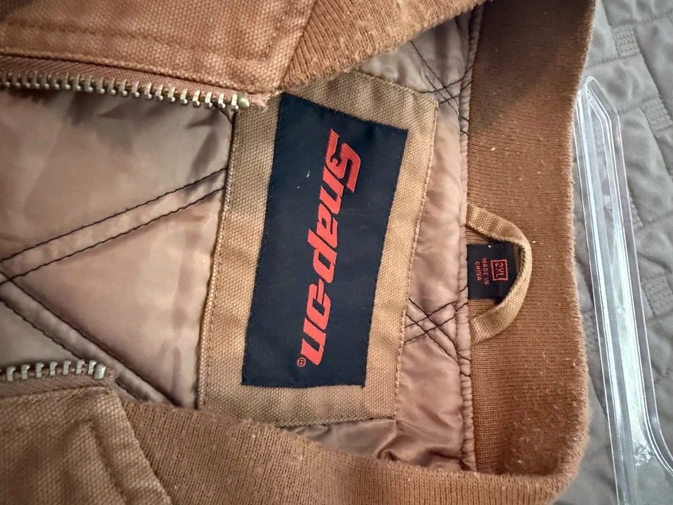 Chaqueta acolchada tipo Carhart a presión 2xl Foto 2 de 2