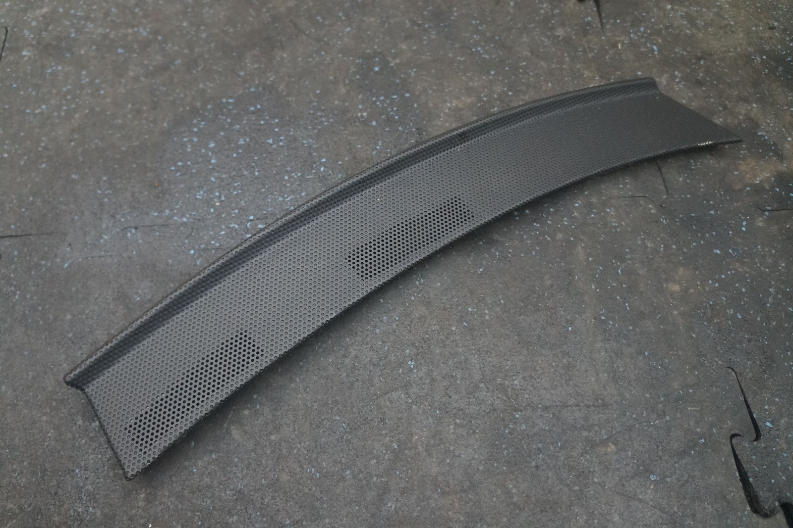Dash Right Upper Defrost Vent Grille Trim 80801800 OEM Ferrari California 2010