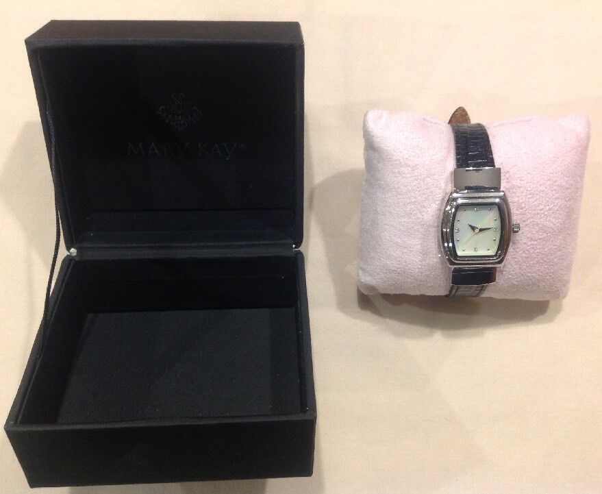 New Mary Kay Watch With Protective Covering Plus Battery Works!