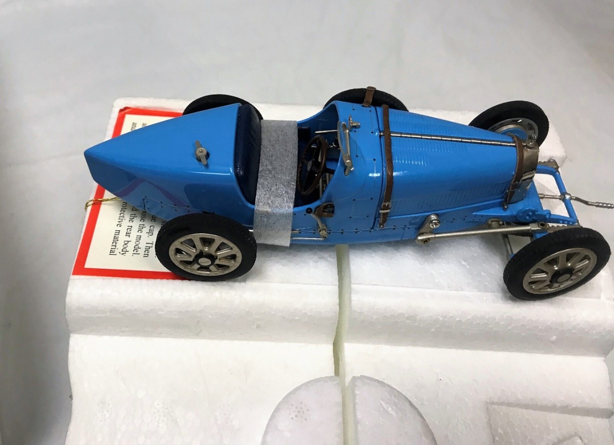 Franklin Mint 1924 Bugatti Type 35 Race Car 1:24 Scale Turquoise 