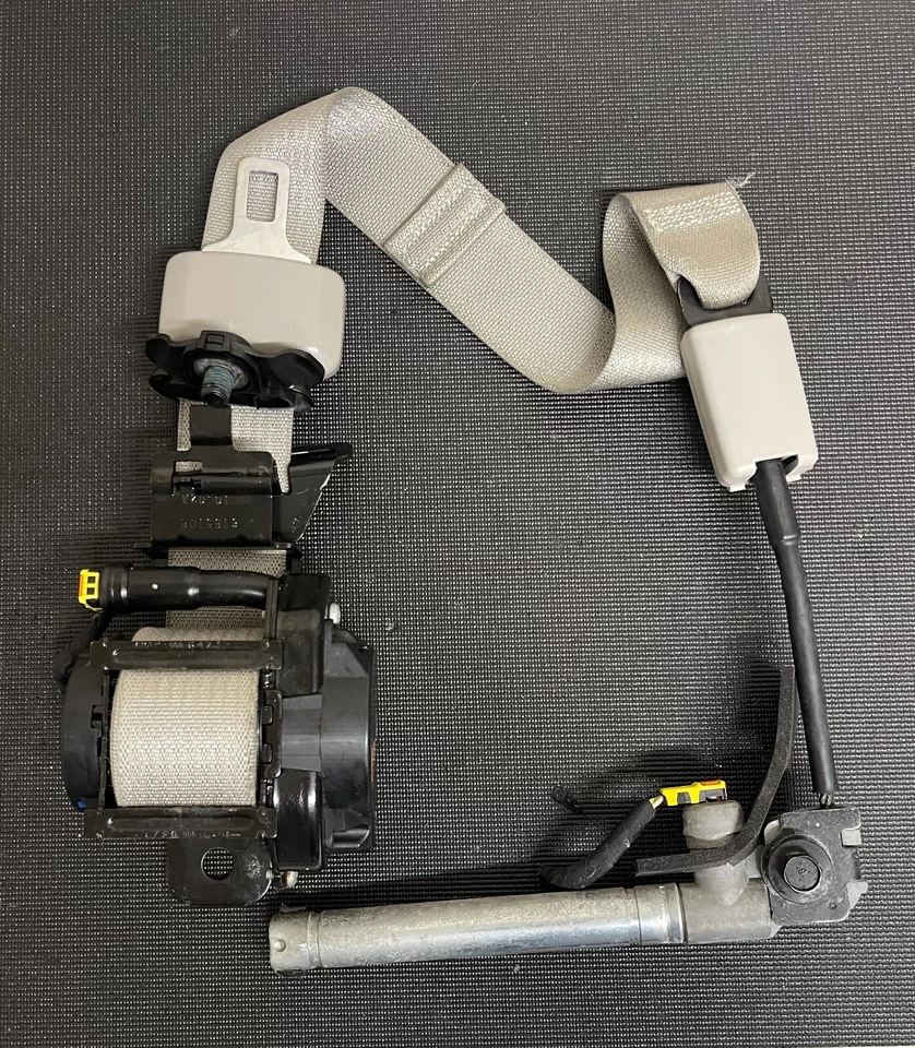 2011 2012 2013 2014 2015 2016 Buick Enclave cinturón de seguridad delantero izquierdo lado del conductor OEM Foto 3 de 4