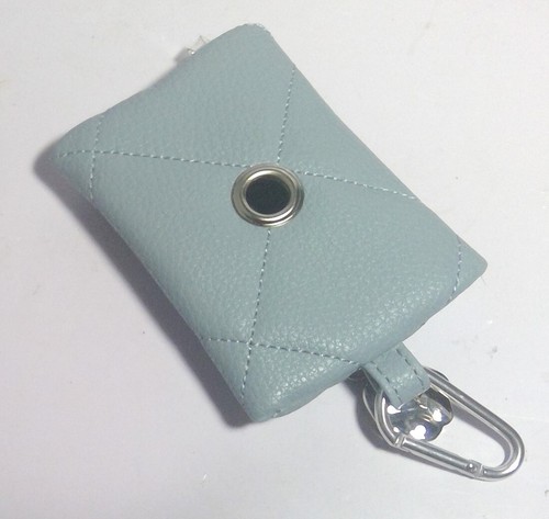 Steve Madden Blue Matching Pet Set- Crossbody Bag, Dog Collar, Leash, Bag Holder - Picture 4 of 6
