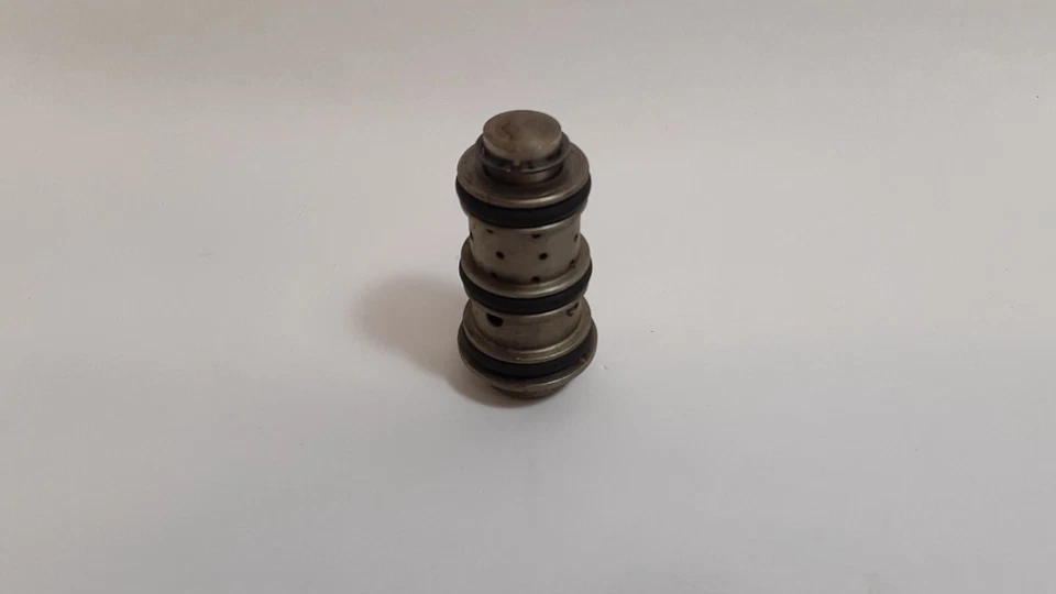 1952-1954 Chrysler Desoto S-15 Power Steering Gear Valve Assembly NOS 1483904 - Image 4 of 4