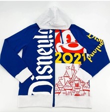Disney zip up hoodie w/Mickey Mouse, castle graphic, and 2021 logo. Size Medium