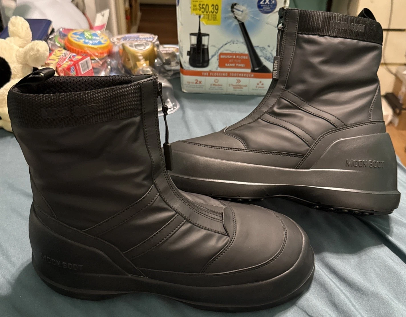 Moon Boot Men’s Snow boots Luna Zip Black Sz 10.5 Needs Zipper Repair EUC Read