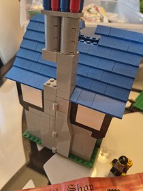 LEGO Castle: Blacksmith Shop (3739) Vintage PLEASE READ