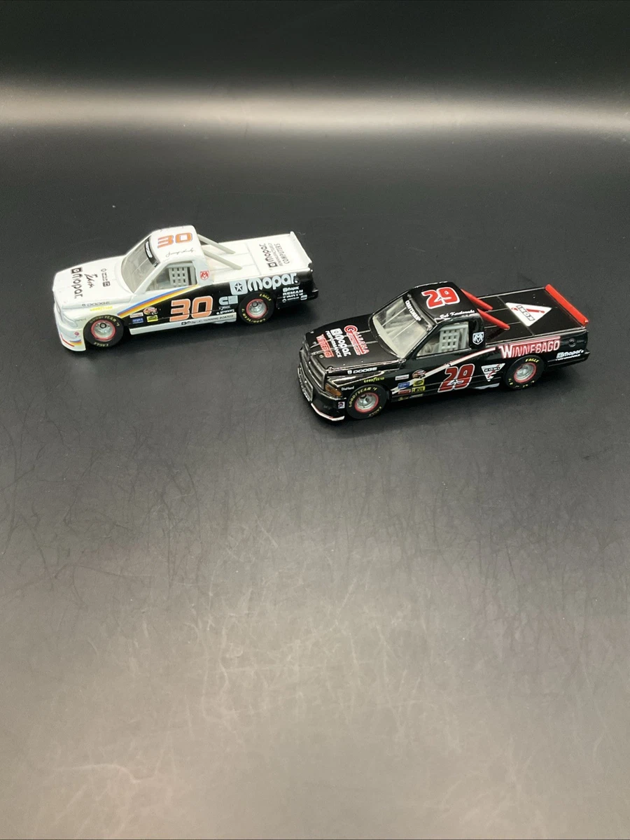 25+ Racing Champions 1:64 Scale Diecast Racing Cars 1996 Vehicle
