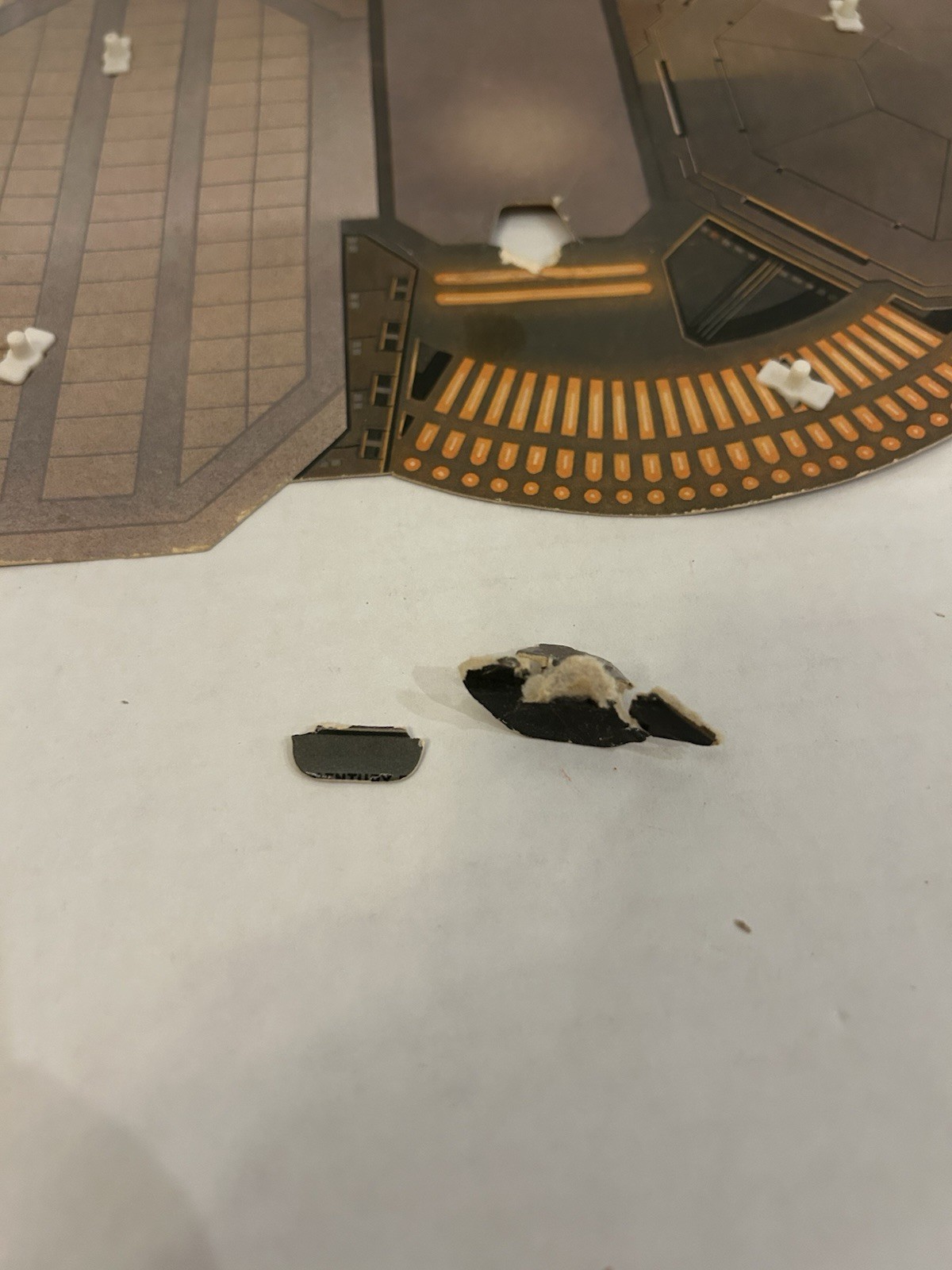 STAR WARS CLOUD CITY PLAYSET BACKDROP W FOOT PEGS & FIGS KENNER VINTAGE 1980 ESB