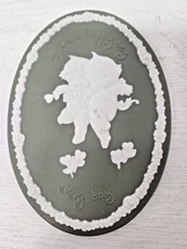 VTG 1973 Kewpie Green Jasperware Oval Wall Plaque Happy Days Rose Oneil