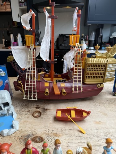 Disney Heroes Famosa Peter Pan -Galleon, Skull Island, Indian Camp/Boat,Figures - Picture 2 of 15