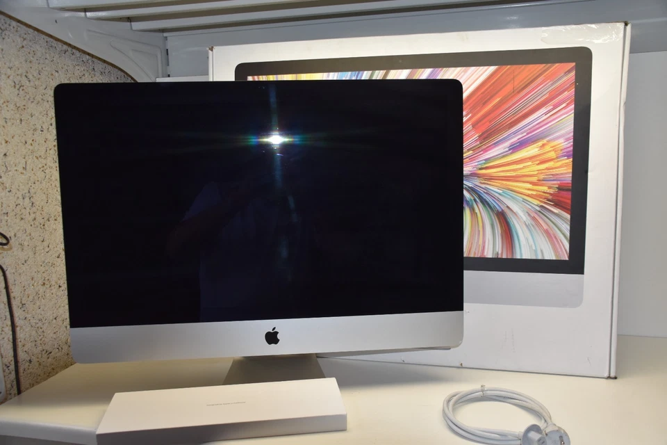 Apple iMac 27 Zoll Retina 5K Display 512GB SSD, Intel Core i5 10.Gen 8GB RAM TOP