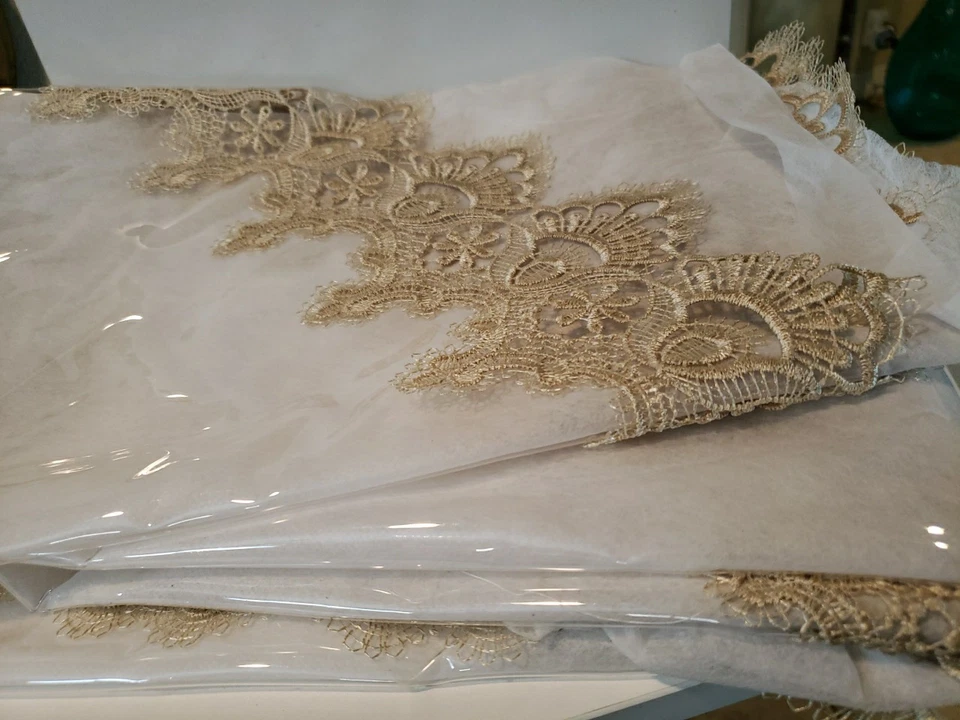 60" Round Clear Plastic Tablecloth Gold Lace Trim - Image 4 of 4