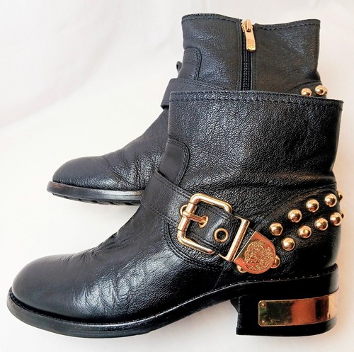 VINCE CAMUTO Windetta Booties Black 