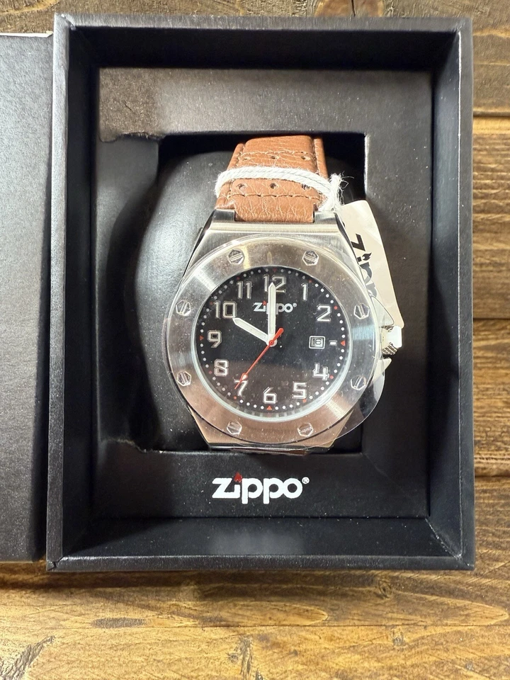 (LOTE DE 6) Reloj Zippo Hombre con Caja 45009-YF Nuevo Antiguo Stock Necesitará Batería Nueva Foto 2 de 4