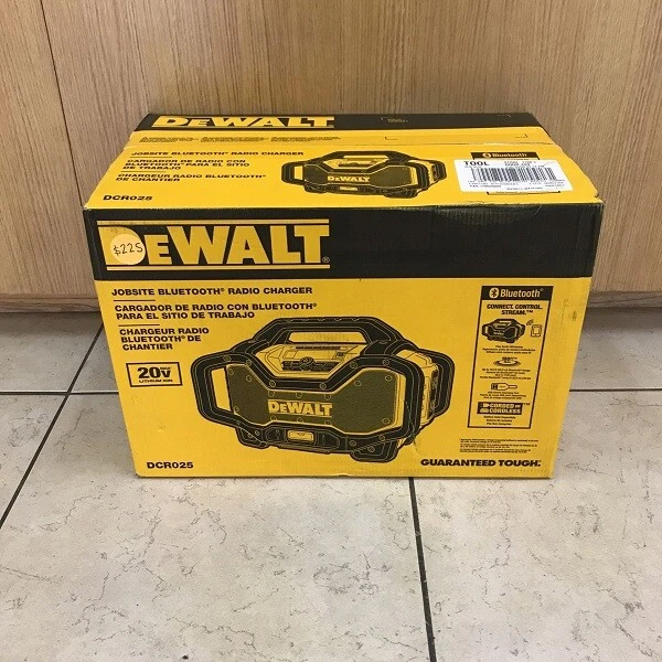 DeWALT DCR025 Jobsite Bluetooth Radio and Charger Review