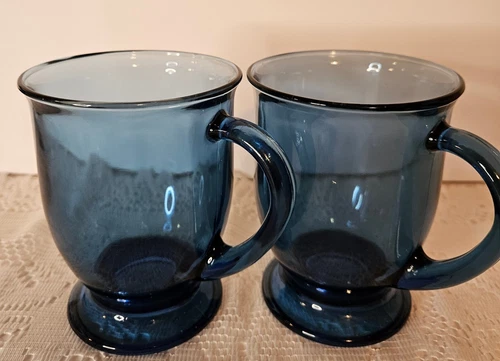 Vtg. Set of 2 Vintage Anchor Hocking Cobalt Blue Glass Footed Coffee Mugs USA 5"