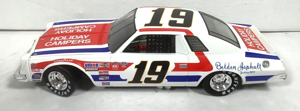 1977 Dale Earnhardt Sr. #19 Belden Asphalt Malibu 1:24 histórico NASCAR diecast Foto 4 de 4