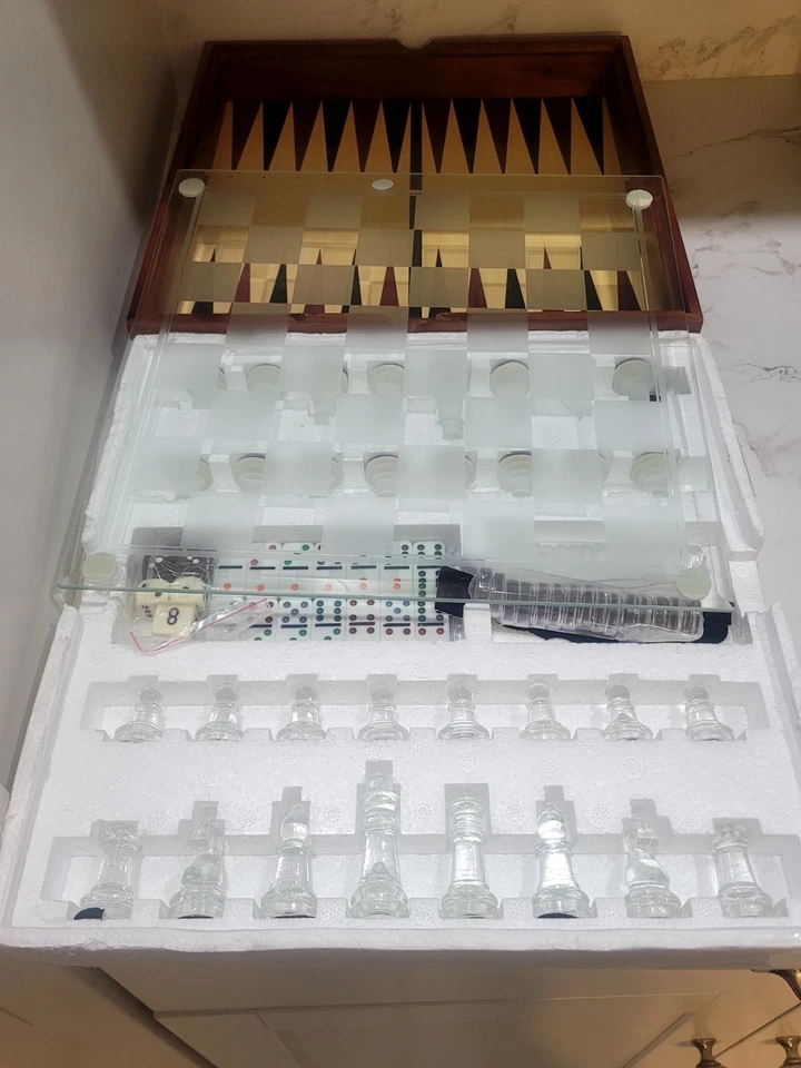 Conjunto de tabuleiro de xadrez de vidro fosco e transparente peças de xadrez tabuleiro de gamão - Imagem 2 de 4