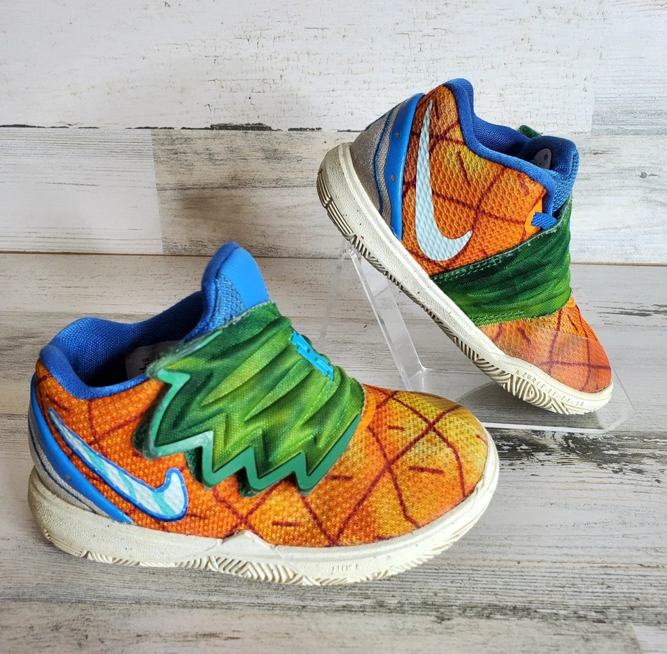 Pantalones cuadrados Nike Kyrie 5 Bob Esponja 'Pineapple House' (CN4490-800) niño pequeño talla 7C Foto 3 de 4