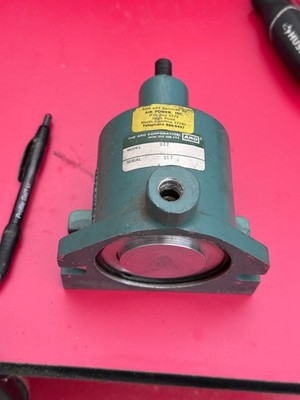 ARO 932 Pneumatic Clamp Cylinder