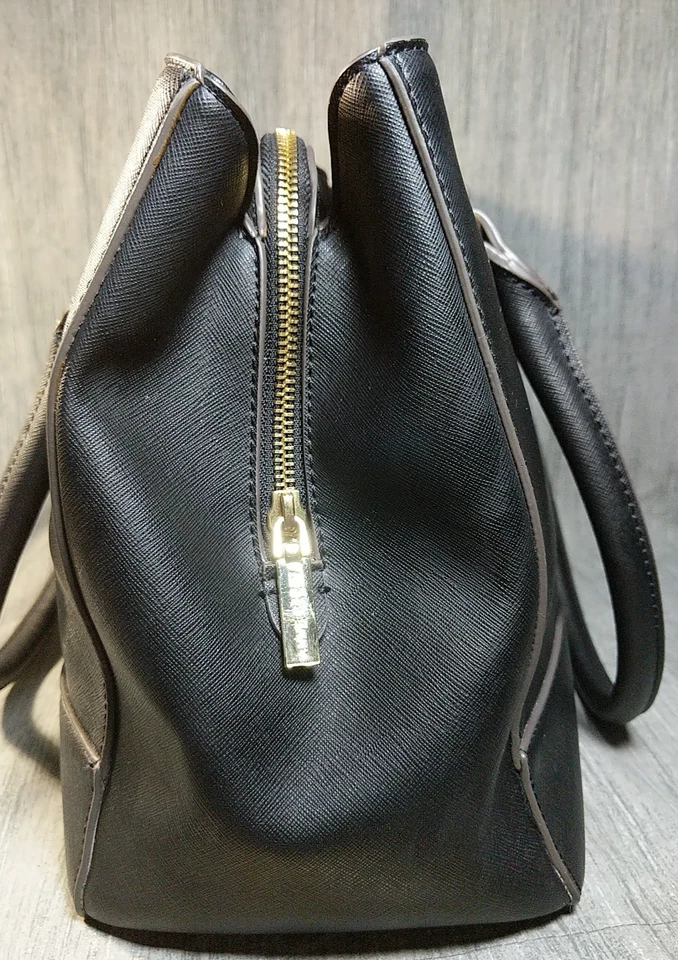 Preciosa cartera Anne Klein negra con asa superior de cuero sintético con forro de lunares Foto 4 de 4