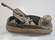 Vintage Bailey 8" Cast Iron Hand Plane – Woodworking Bench Tool – 5.5" Tall, 1.7