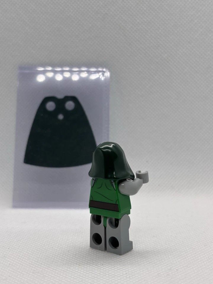 Lego - Dr. Doom : sh0052 Minifigure Marvel Super Hero Authentic - Image 4 of 4