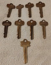 Lot of 9 Vintage BEST Door & Padlock Keys Mul...