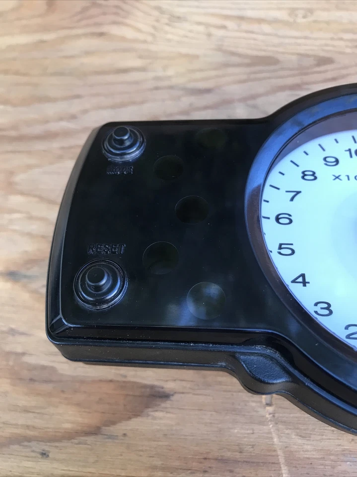 KAWASAKI VERSYS 650 2011-2014 VELOCÍMETRO MEDIDORES PARTE # 25031-0347 Foto 4 de 4