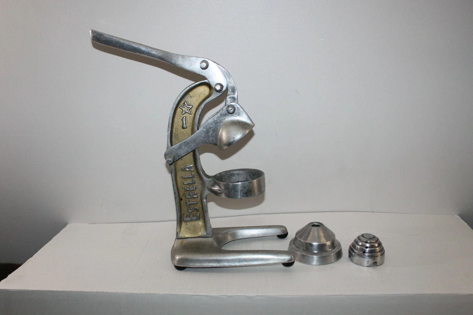 Vintage 1940's French ESTRELLA 1 Cast aluminum Juicer