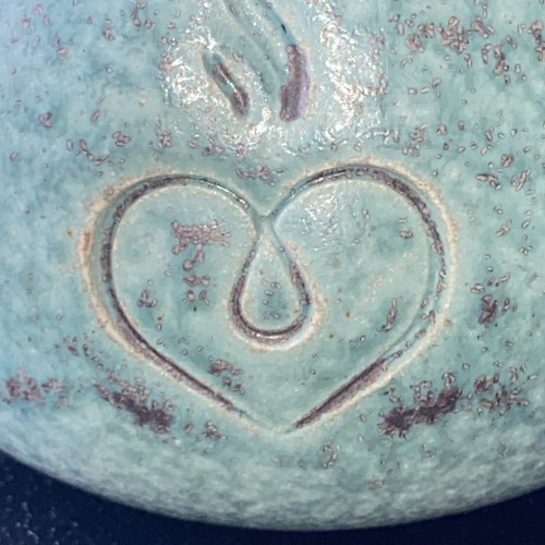 Pottery heart vase, turquoise and brown, 3” ceramic studio piece signed - Picture 2 of 22