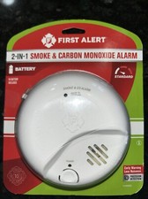 First Alert SMICO100, Battery-Operated Combination Smoke  Carbon Monoxide Al...