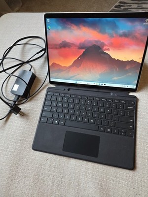 Microsoft Surface Pro 8, 13'' 120 Hz Touch Core I5-1145G7 8GB RAM 512GB Keyboard