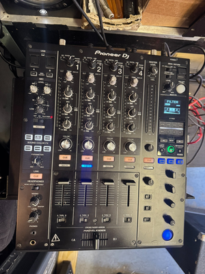 Pioneer DJM-900NXS2 4 Channel Digital Pro DJ Mixer - Black for