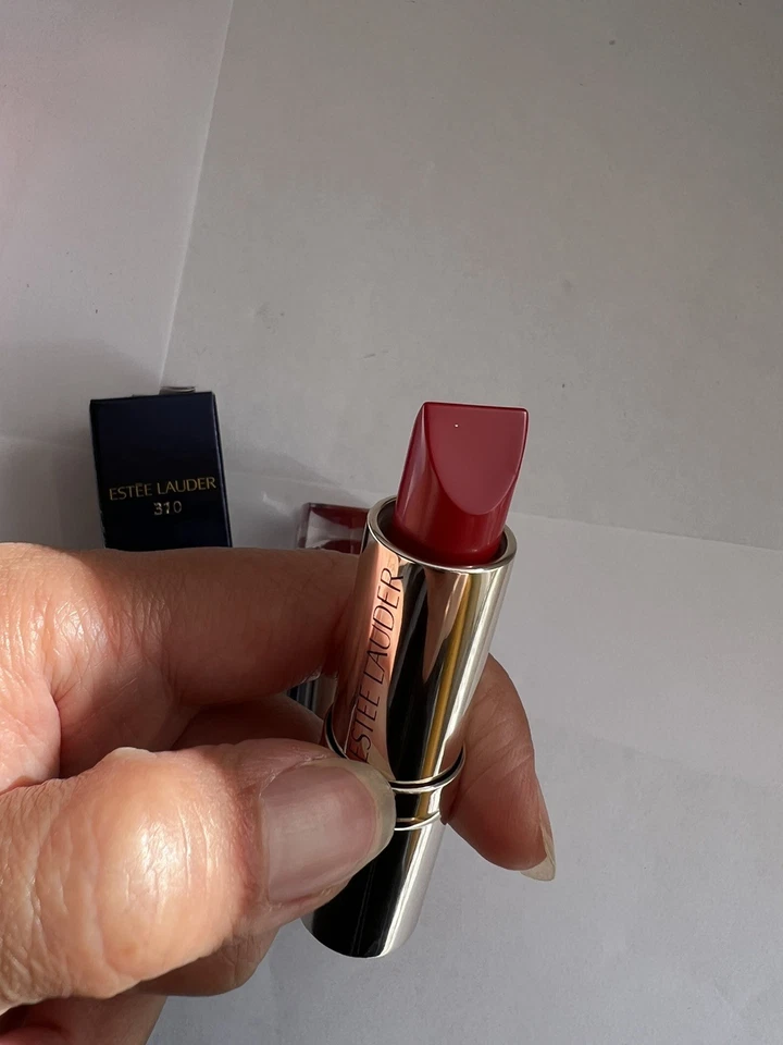 Estee Lauder Pure Color Love Lipstick 310 Bar Red Full Size 0.12Oz NIB (bad Box - Image 2 of 4