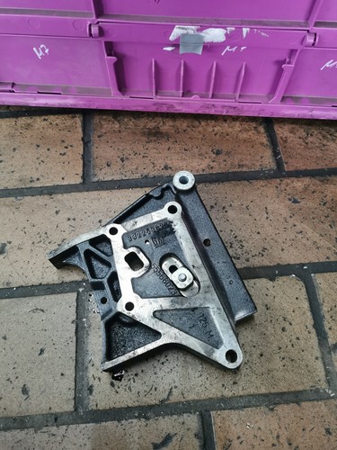 Original Opel Astra H J Zafira B Insignia A Halter Zahnrad Zahnriemen 55566023